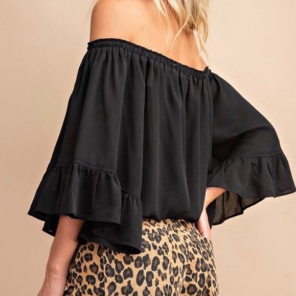 🖤BLACK OFF THE SHOULDER BLOUSE - Picture 2 of 4